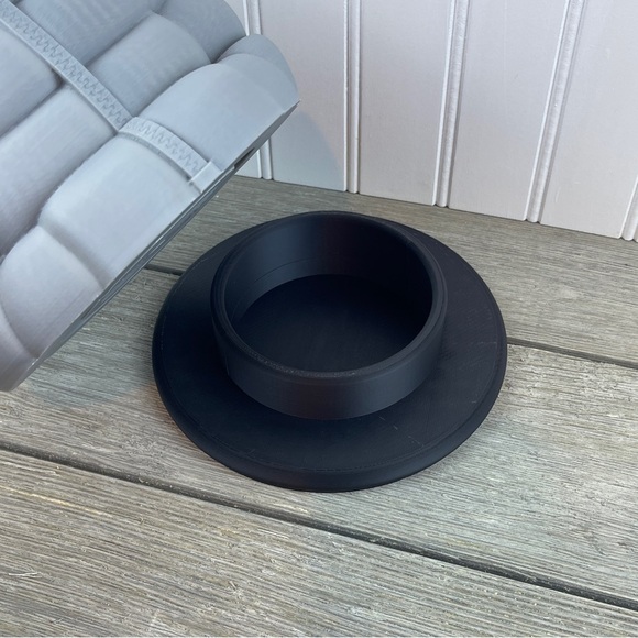 Quirky Puffy Jacket Planter Pot, Inflated Jacket Flower Pot, Indoor planter - Picture 7 of 9